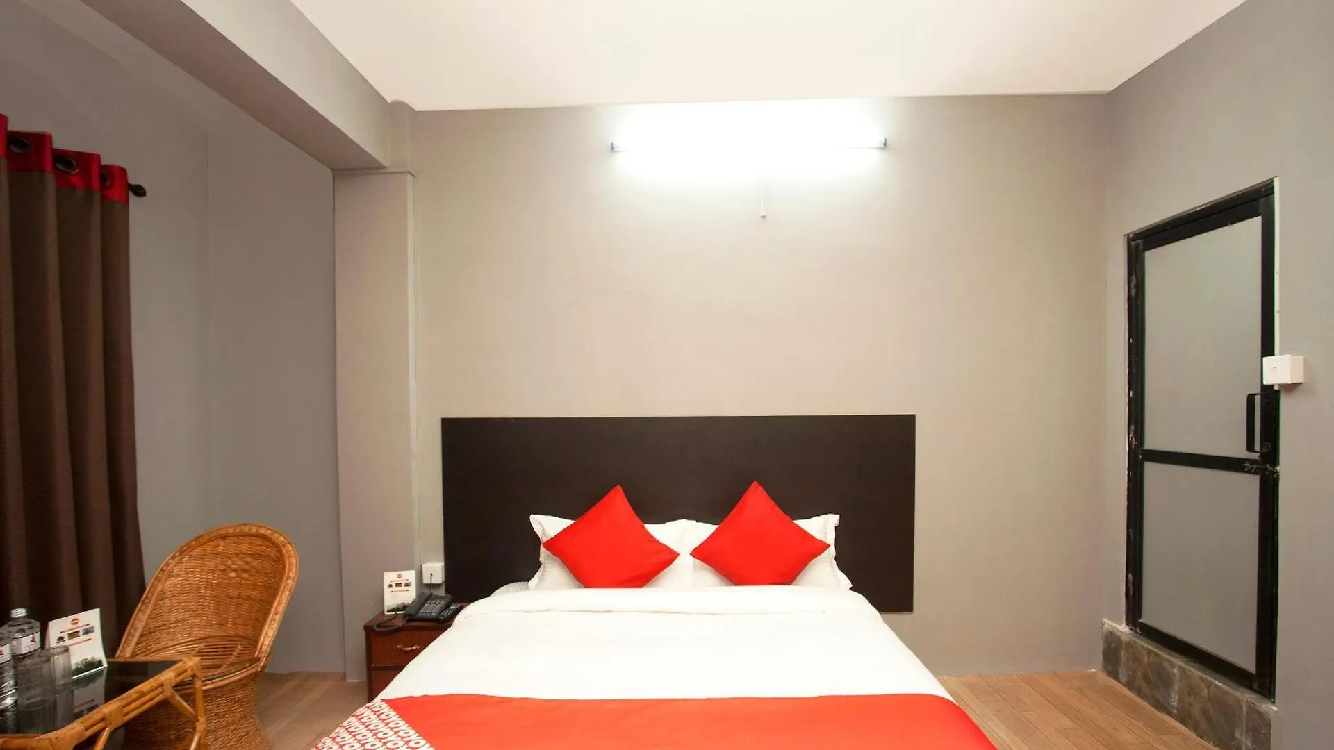 Oyo 587 Hotel Tradition Inn contacts